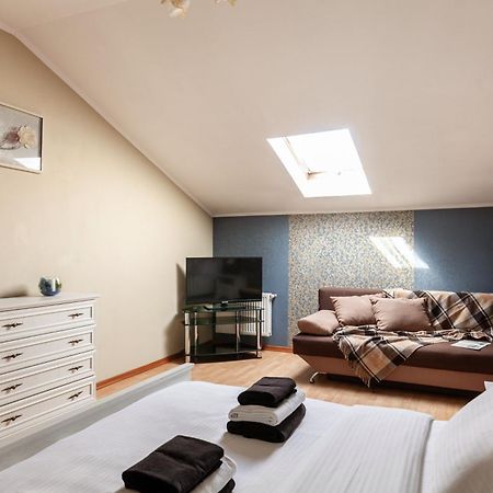 Alfa Apartments Ohiienka 17 2 Λβιβ Εξωτερικό φωτογραφία