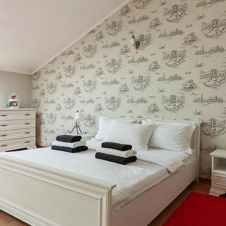 Alfa Apartments Ohiienka 17 2 Λβιβ Εξωτερικό φωτογραφία