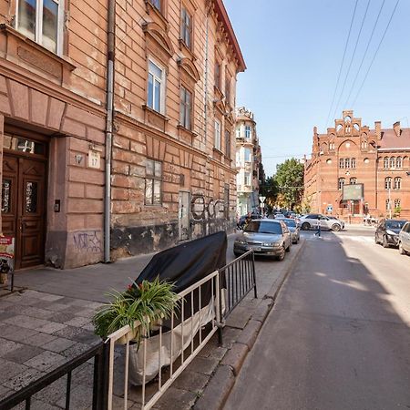Alfa Apartments Ohiienka 17 2 Λβιβ Εξωτερικό φωτογραφία